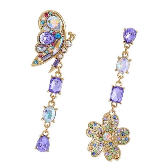 Beautiful Rhinestone Half Butterfly With Flower - Picture 1 of 1